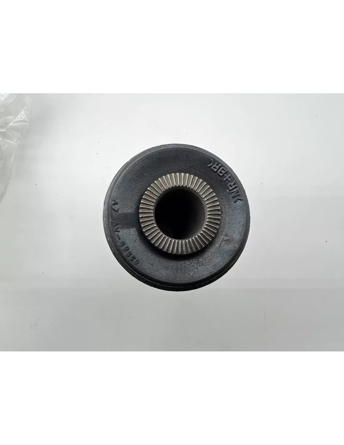 Silent bloc No2 triangle inférieur avant gauche ou droit Land Cruiser