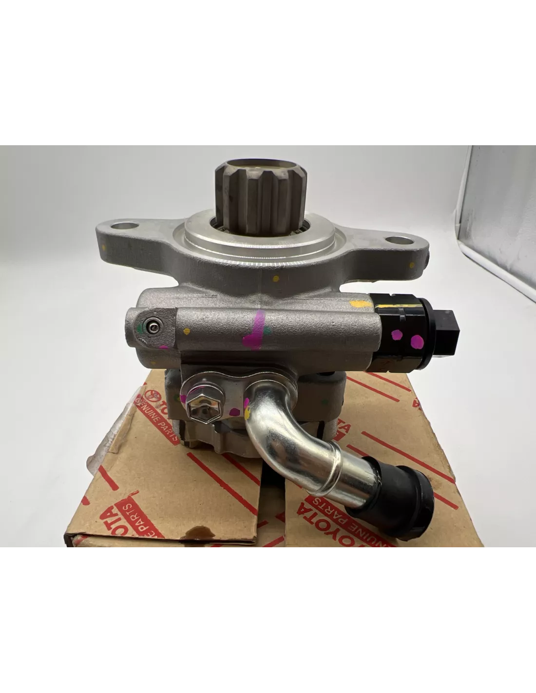 Pompe de direction assistée Hilux Vigo TOYOTA - accessoire 4x4