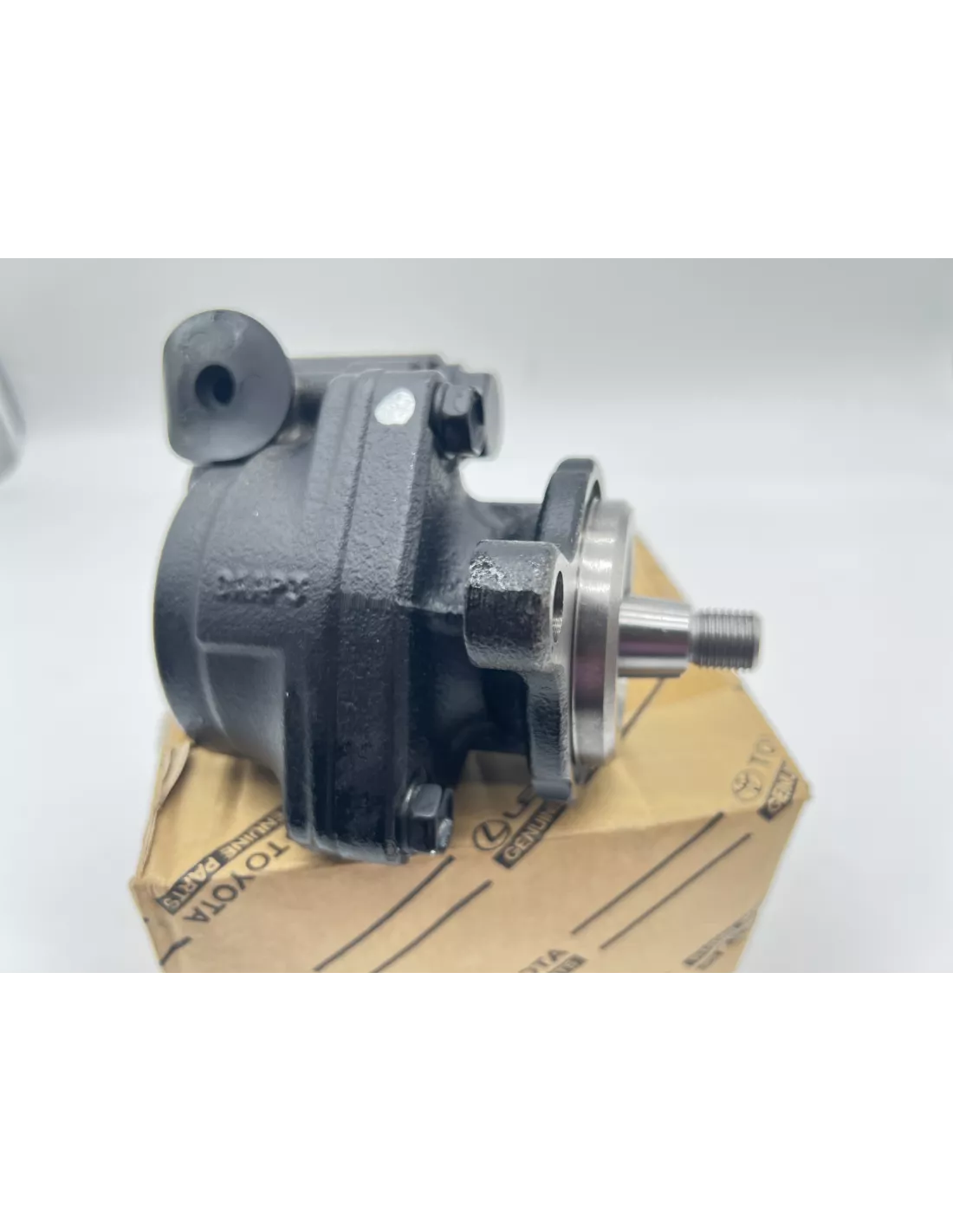 Pompe de direction assistée Land Cruiser HDJ80 HZJ7 avant 2007 TOYOTA