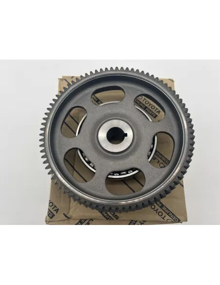 Pignon de pompe à injection dans carter de distribution KDJ12 166cv