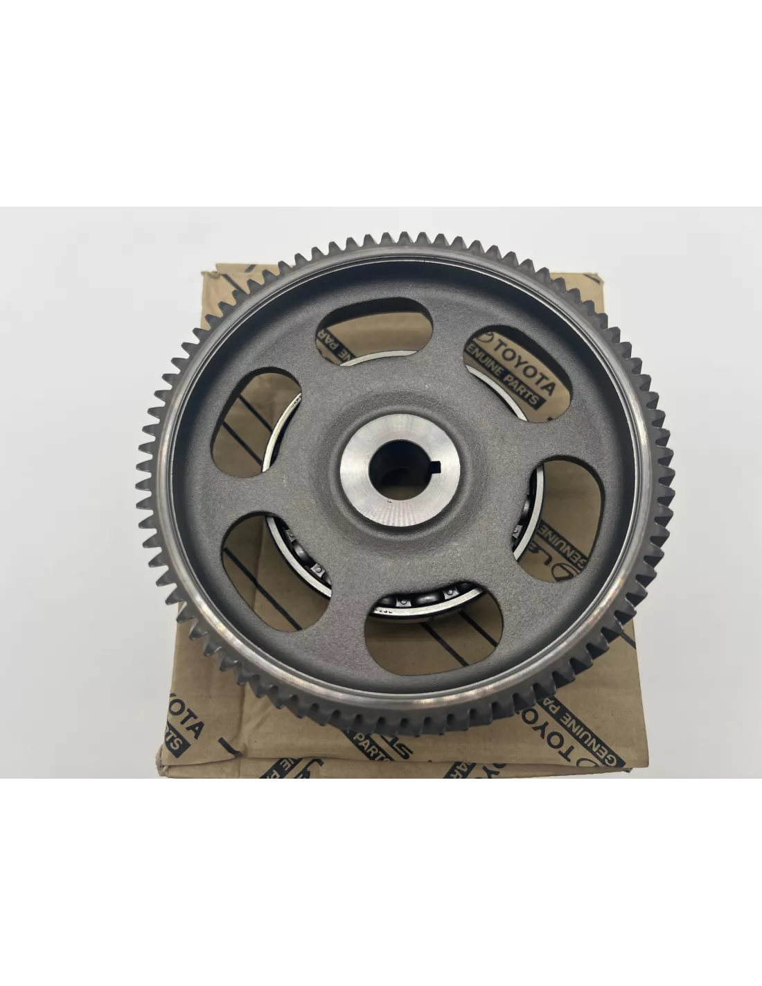 Pignon de pompe à injection dans carter de distribution KDJ12 166cv
