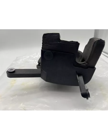 Carter plastique avec mousse insonorisant isolant pompe à injection
