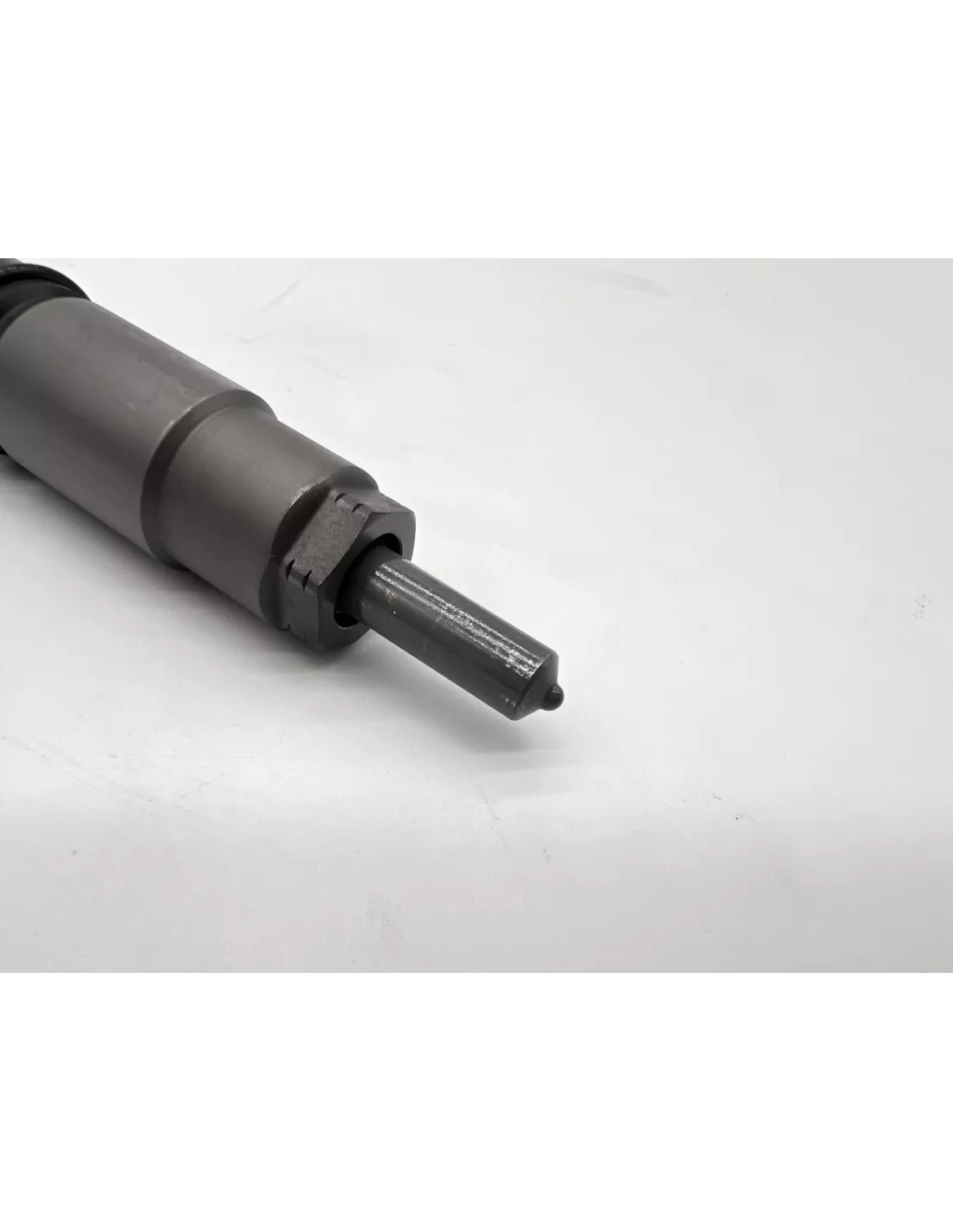 Injecteur NEUF Denso Hilux Vigo 2KD-FTV 2.5D4-D DENSO - accessoire 4x4