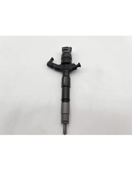 Injecteur NEUF Denso Hilux Vigo 2KD-FTV 2.5D4-D DENSO - accessoire 4x4