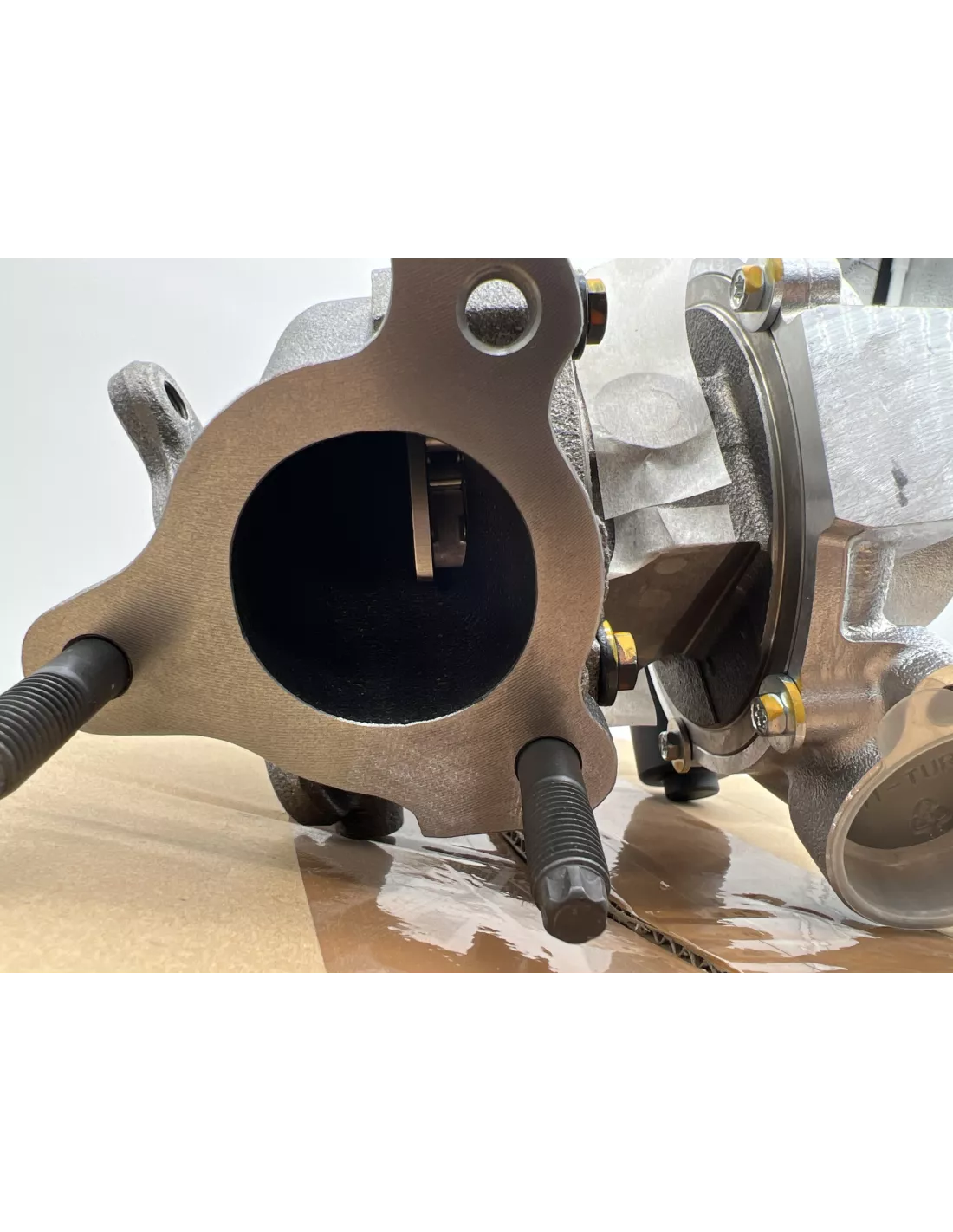 Turbocompresseur droit géométrie variable Toyota VDJ200 TOYOTA -