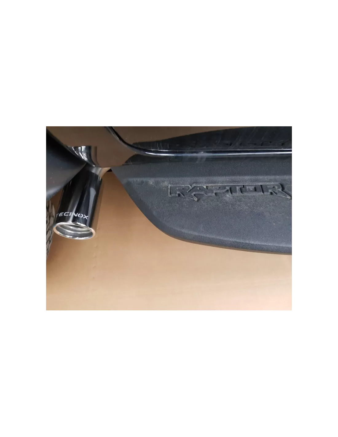 Sortie laterale (embout poli diam.90mm.) apres catalyseur Tecinox
