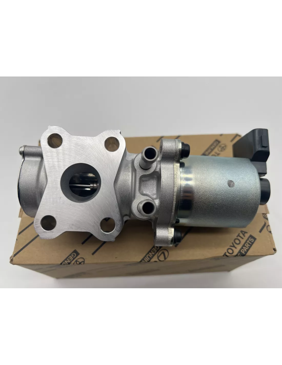 Vanne EGR recirculation gaz échappement No2 VDJ200 TOYOTA -
