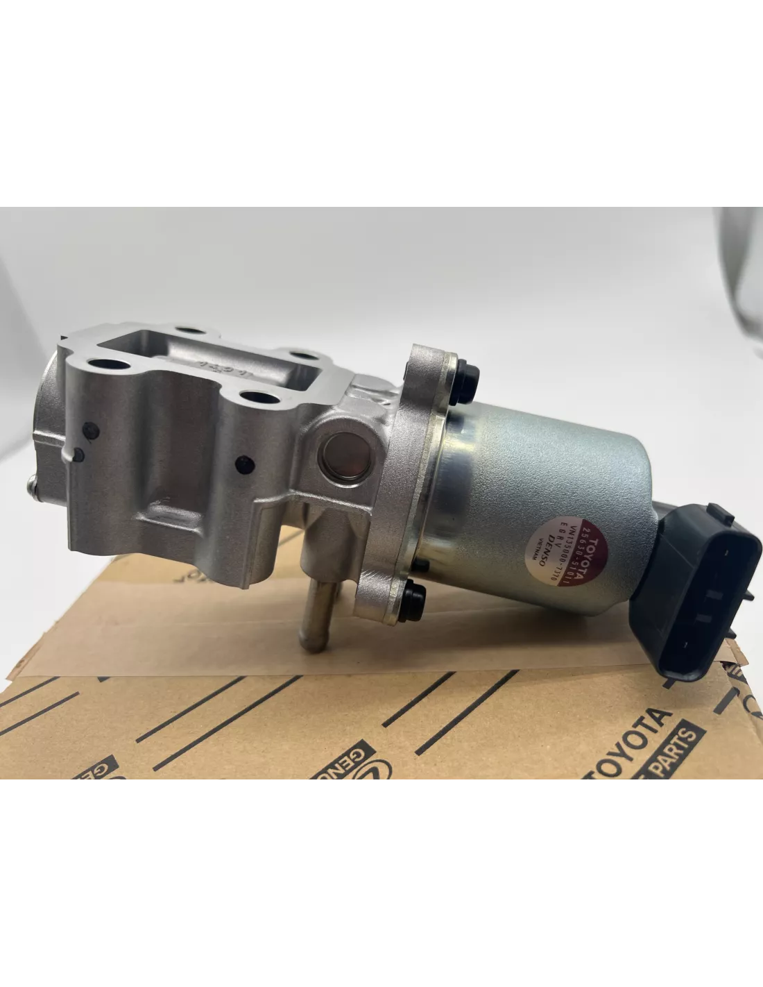 Vanne EGR recirculation gaz échappement No2 VDJ200 TOYOTA -