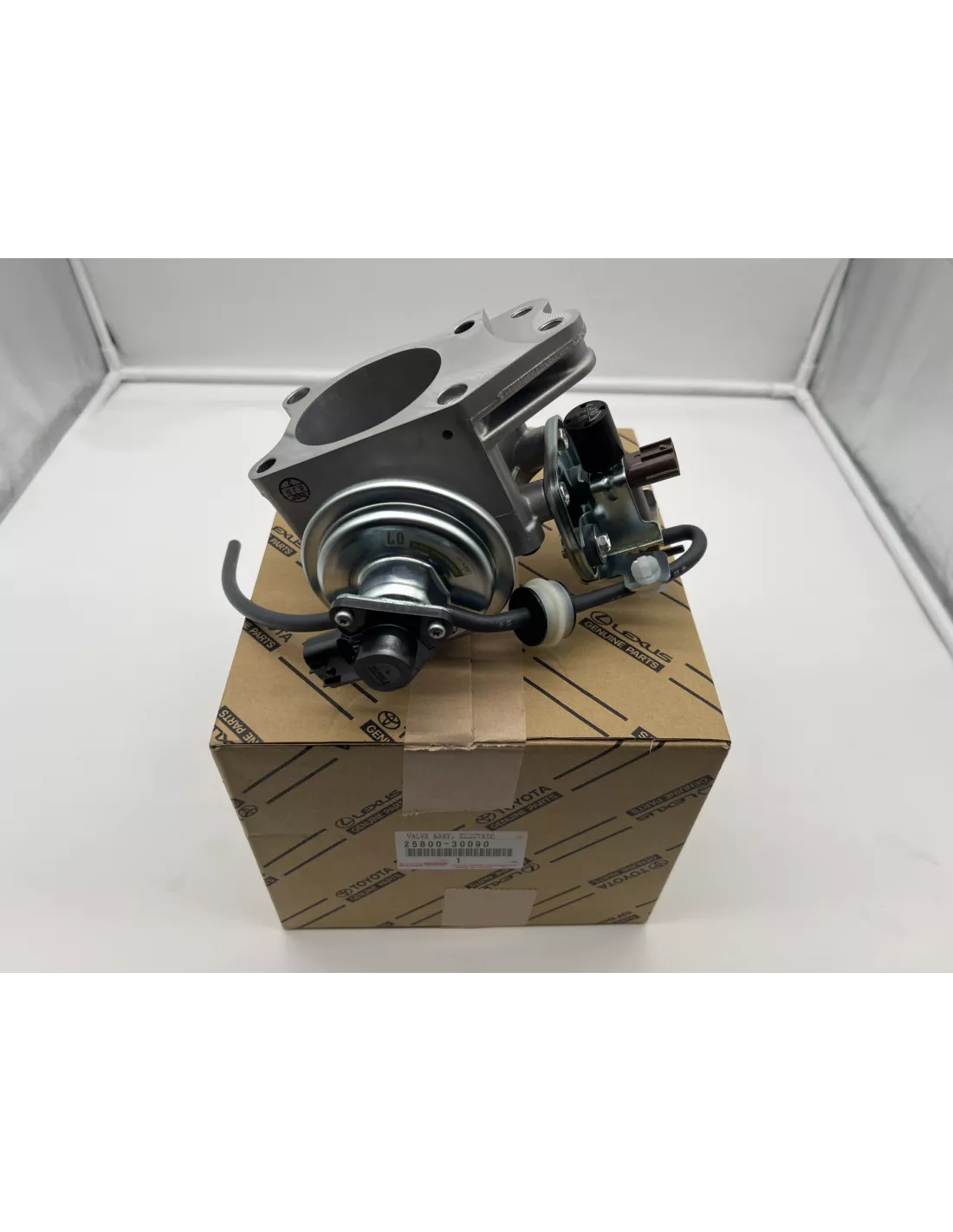 Vanne EGR recirculation gaz échappement KDJ120 166cv TOYOTA -