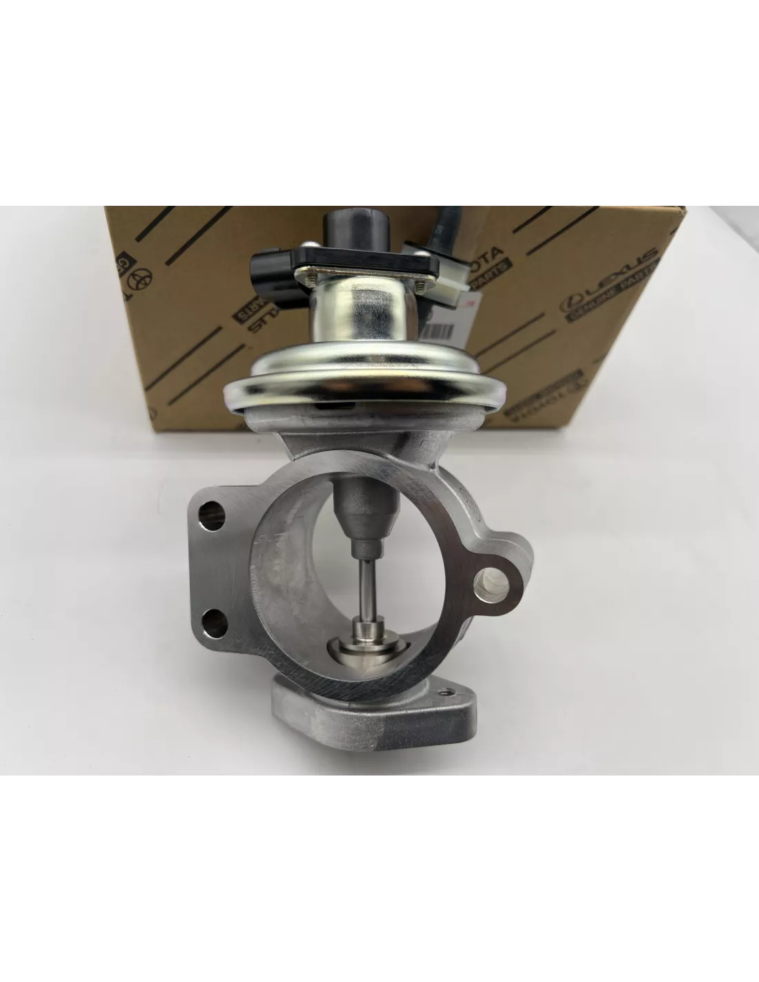 Vanne EGR recirculation gaz échappement KDJ120 Hilux Vigo