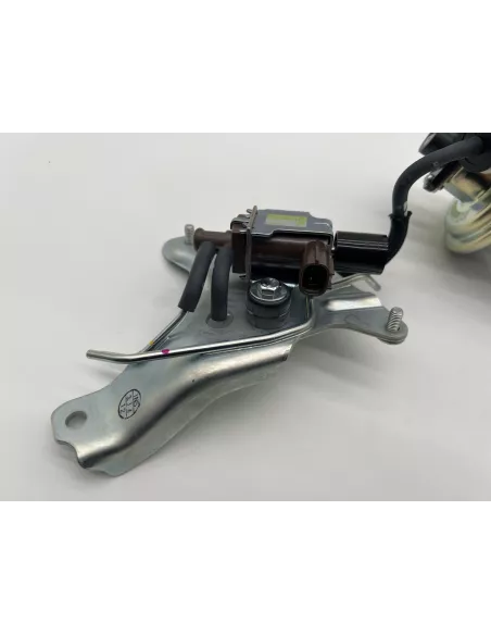 Vanne EGR recirculation gaz échappement KDJ150 KDJ155 173cv TOYOTA -