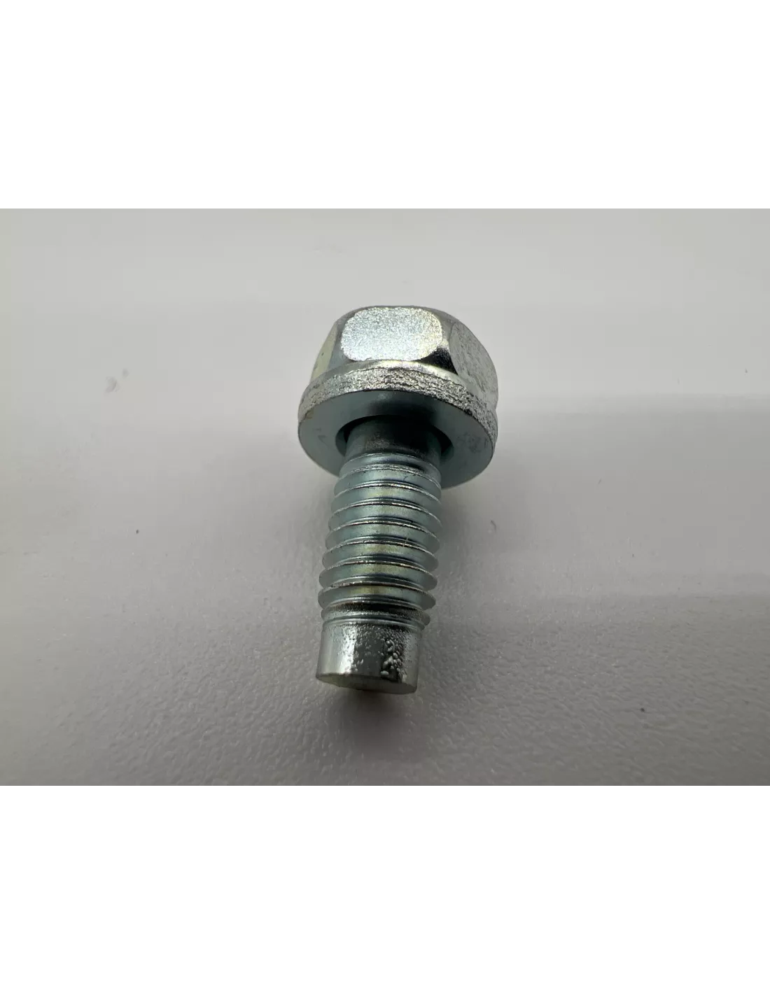 Boulon de fixation carter d'huile sur bloc moteur HDJ80 HDJ100 HZJ7