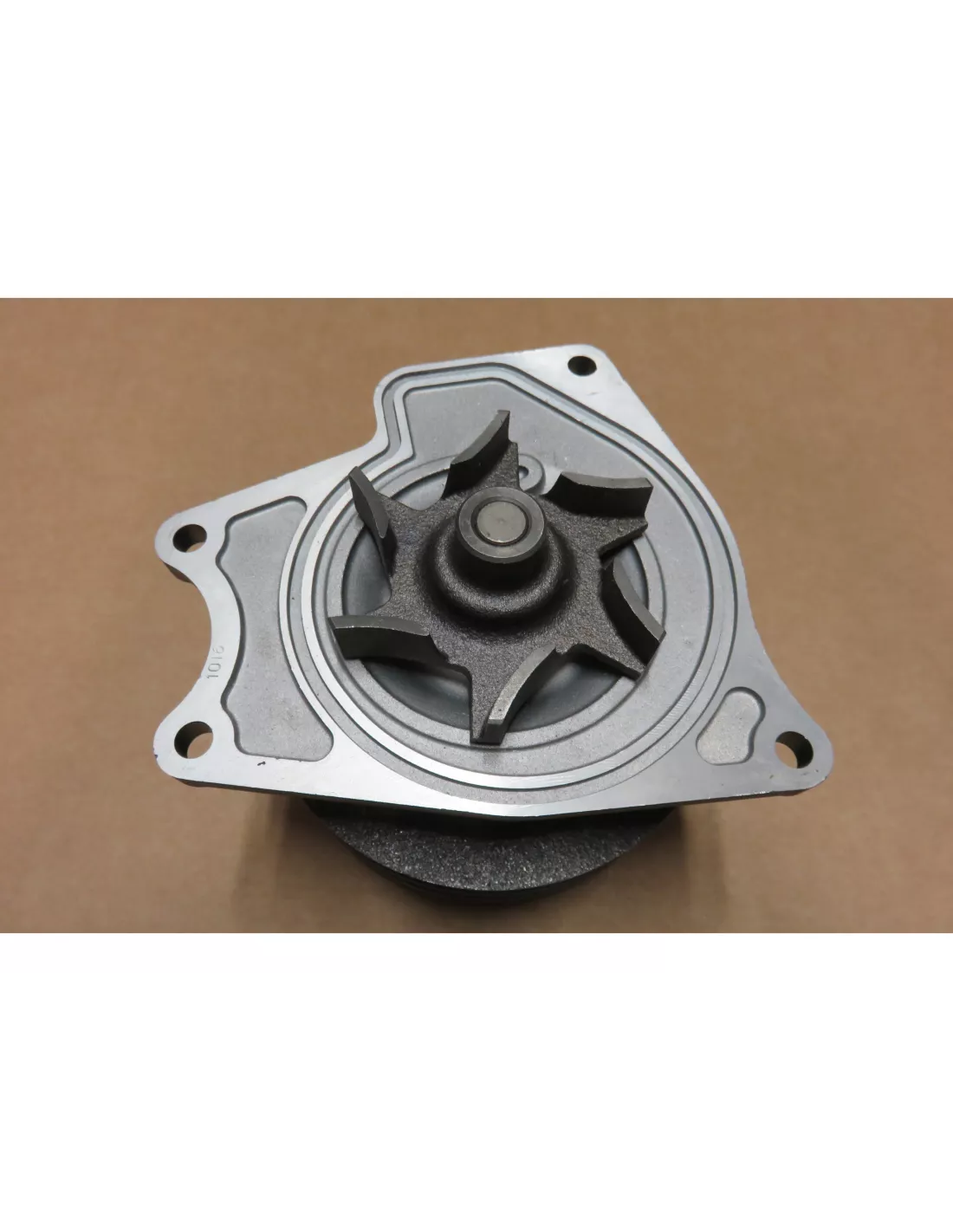 Pompe à eau Pajero 3.2DiD et 2.8TDi AISIN - accessoire 4x4