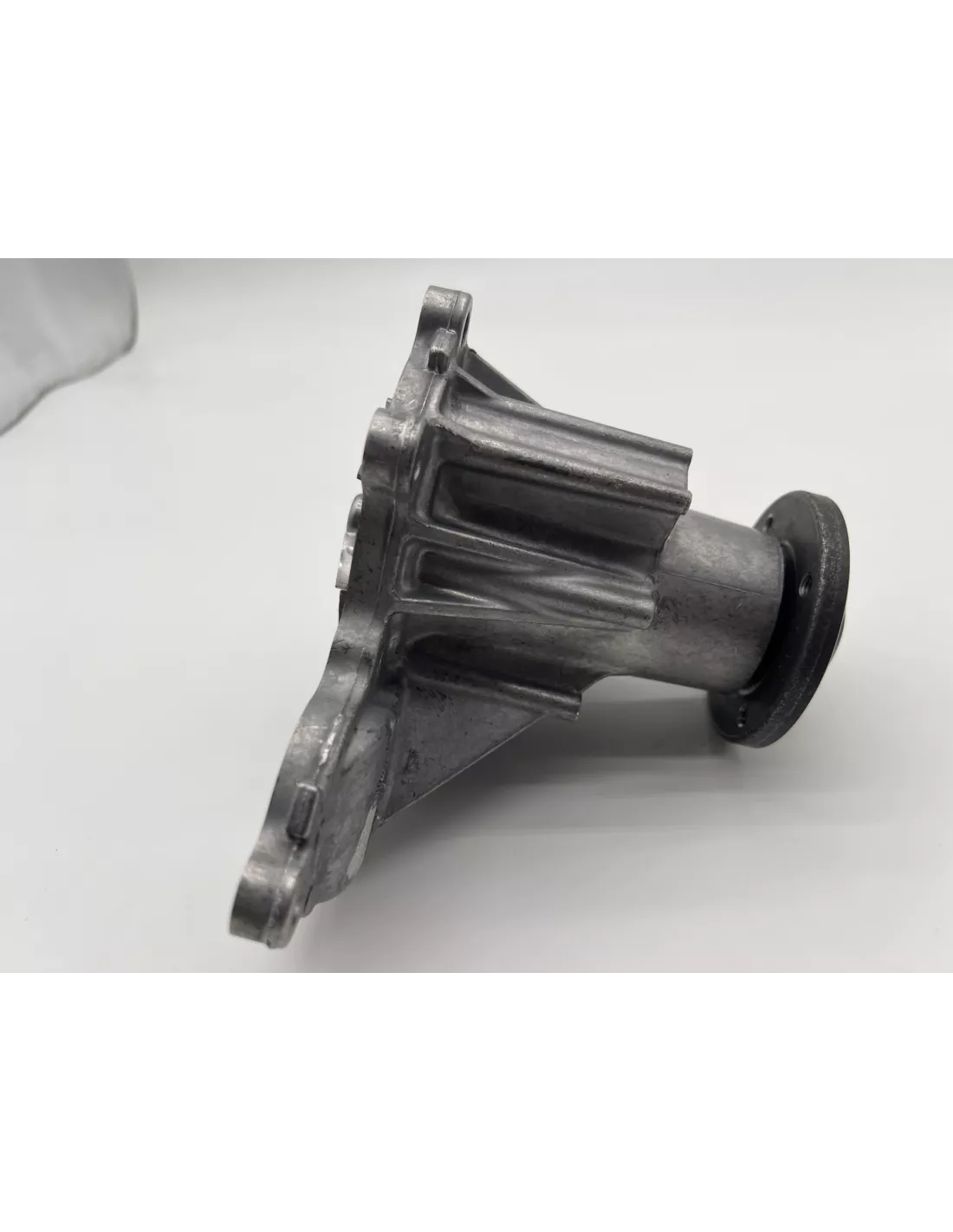 Pompe à eau Navara D40 D22 et Pathfinder 2.5 DCi avant 2010 AISIN -
