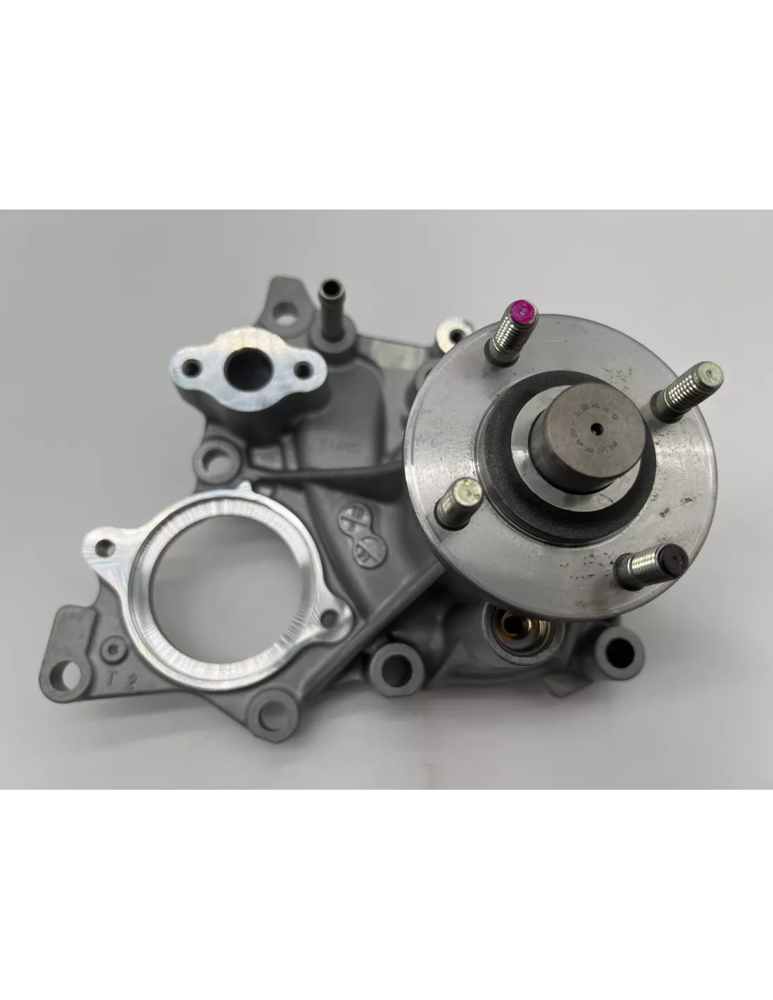 Pompe à eau Hilux Revo 2.4D4-D 2.8D4-D AISIN - accessoire 4x4