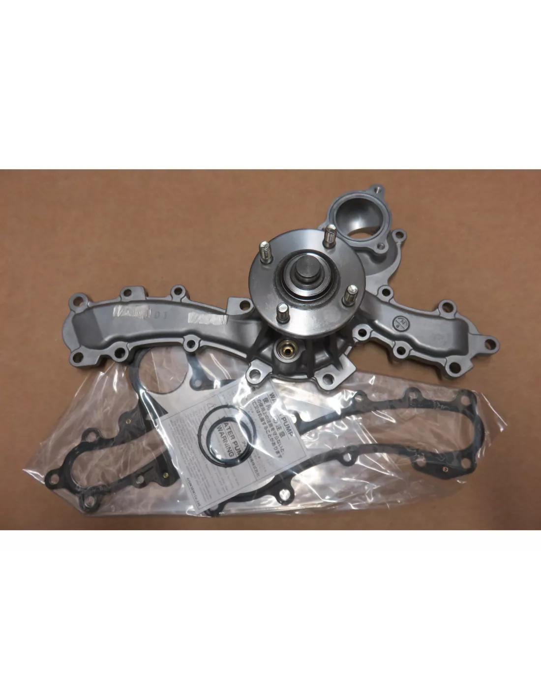 POMPE EAU 1GR-FE FJ CRUISER GRJ12 AISIN - accessoire 4x4