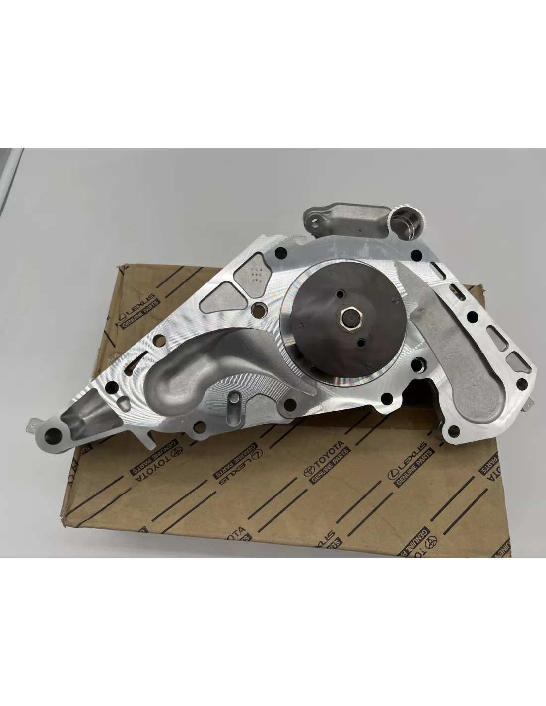 Pompe à eau UZJ100 UZJ200 TOYOTA - accessoire 4x4