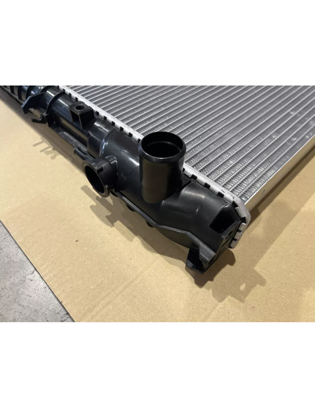 Radiateur adaptable HDJ80 - Compatible BVM et BVA DTC PARTS -