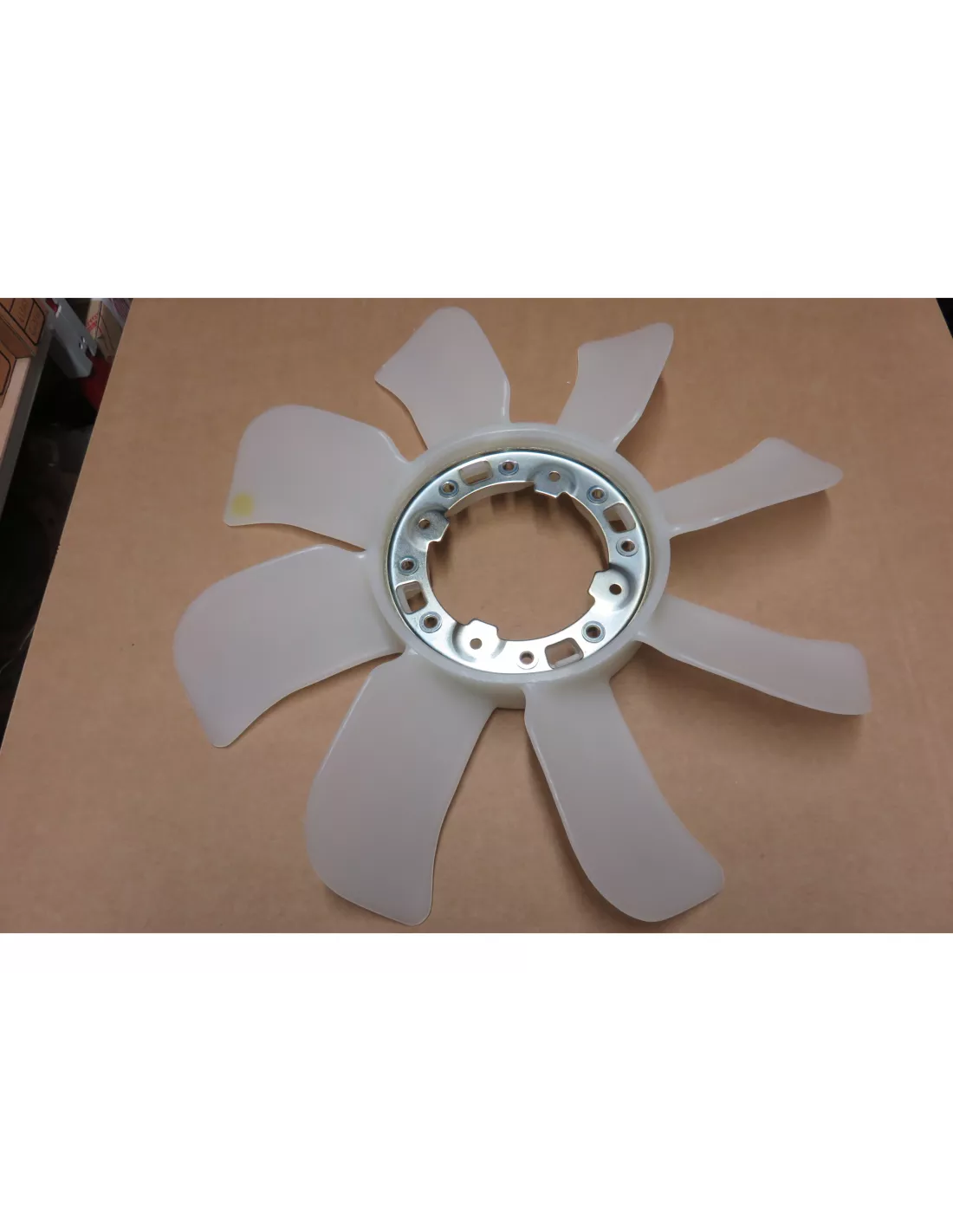 Hélice ventilateur radiateur HDJ80 HDJ100 HZJ7 1999-2007 AISIN -