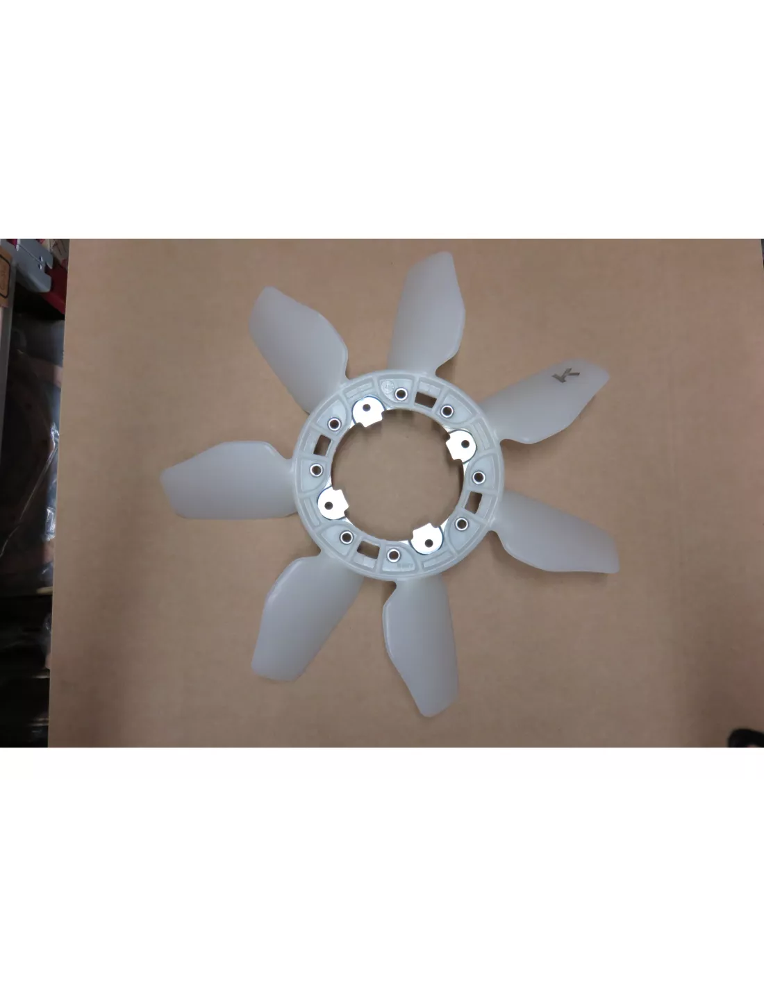 Hélice ventilateur radiateur Aisin pour KDJ9 KDJ12 KDJ15 KZJ7 KZJ9