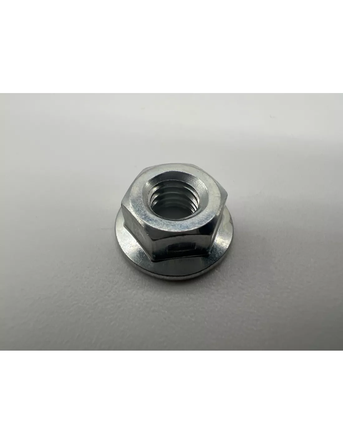 Ecrou silent bloc échappement TOYOTA - accessoire 4x4
