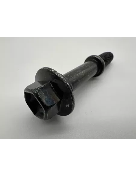 Boulon fixation primaire sur collecteur échappement HDJ100 / entre