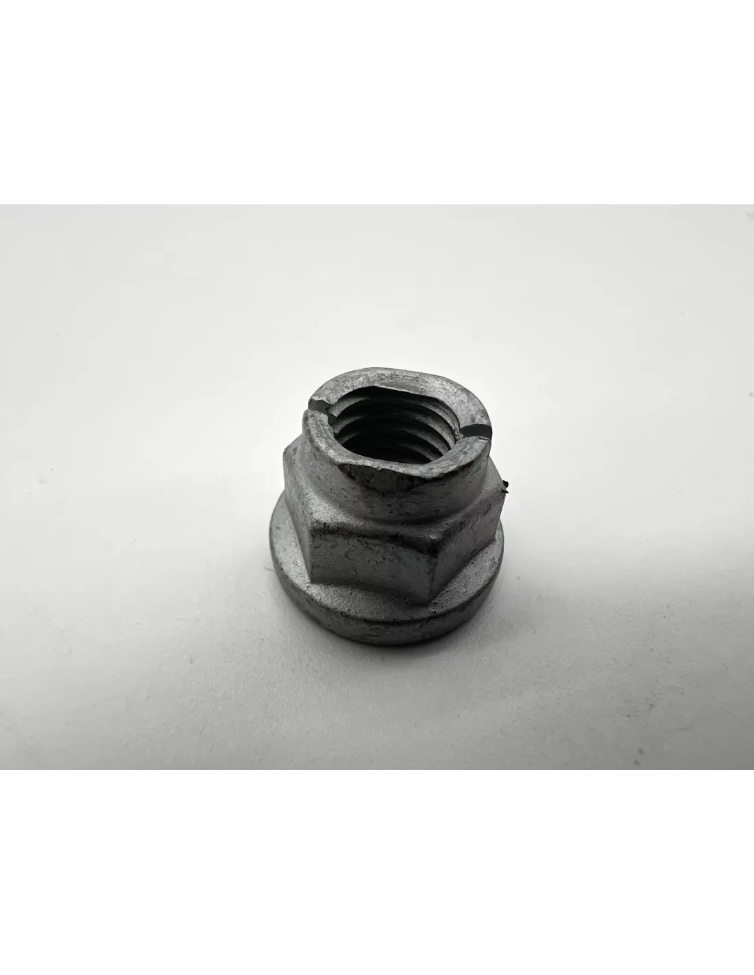 Ecrou sortie turbo côté échappement TOYOTA - accessoire 4x4
