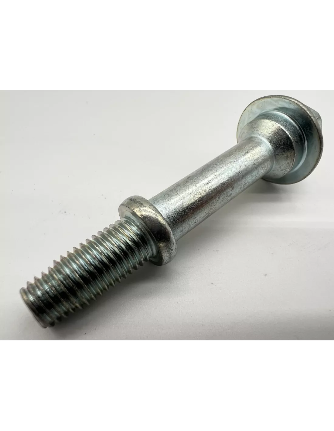 Boulon intermédiaire échappement Land Cruiser Hilux TOYOTA -