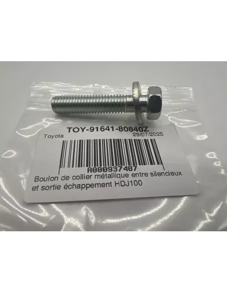 Boulon de collier métallique entre silencieux et sortie échappement