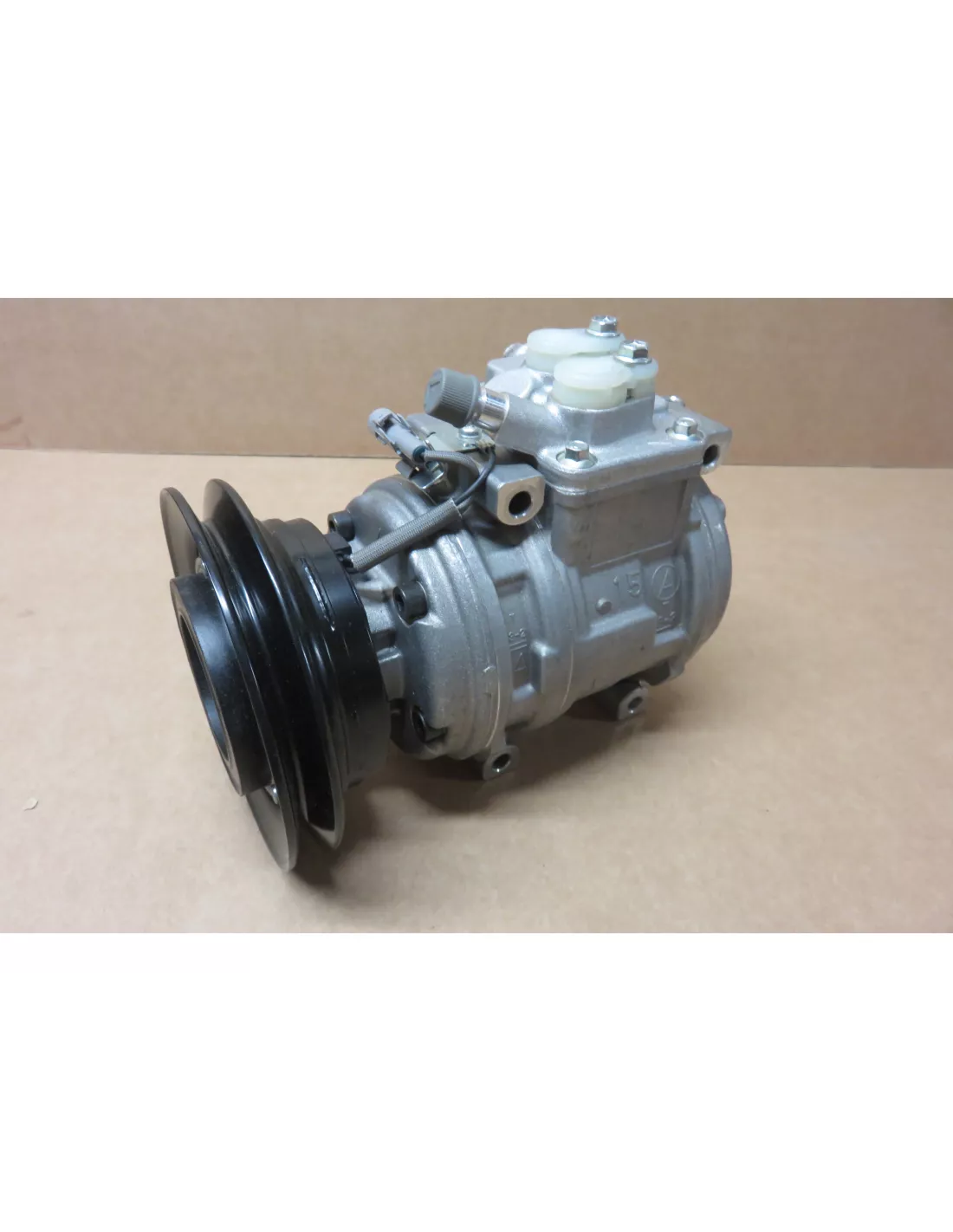 Compresseur climatisation HDJ80 24s NEUF Denso - avec embrayage de