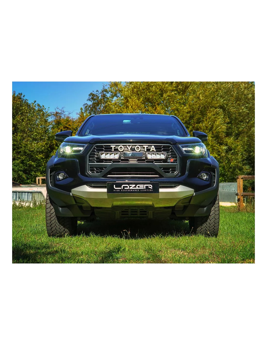 Kit intégration calandre Lazer Triple-R Elite pour Hilux GR Sport