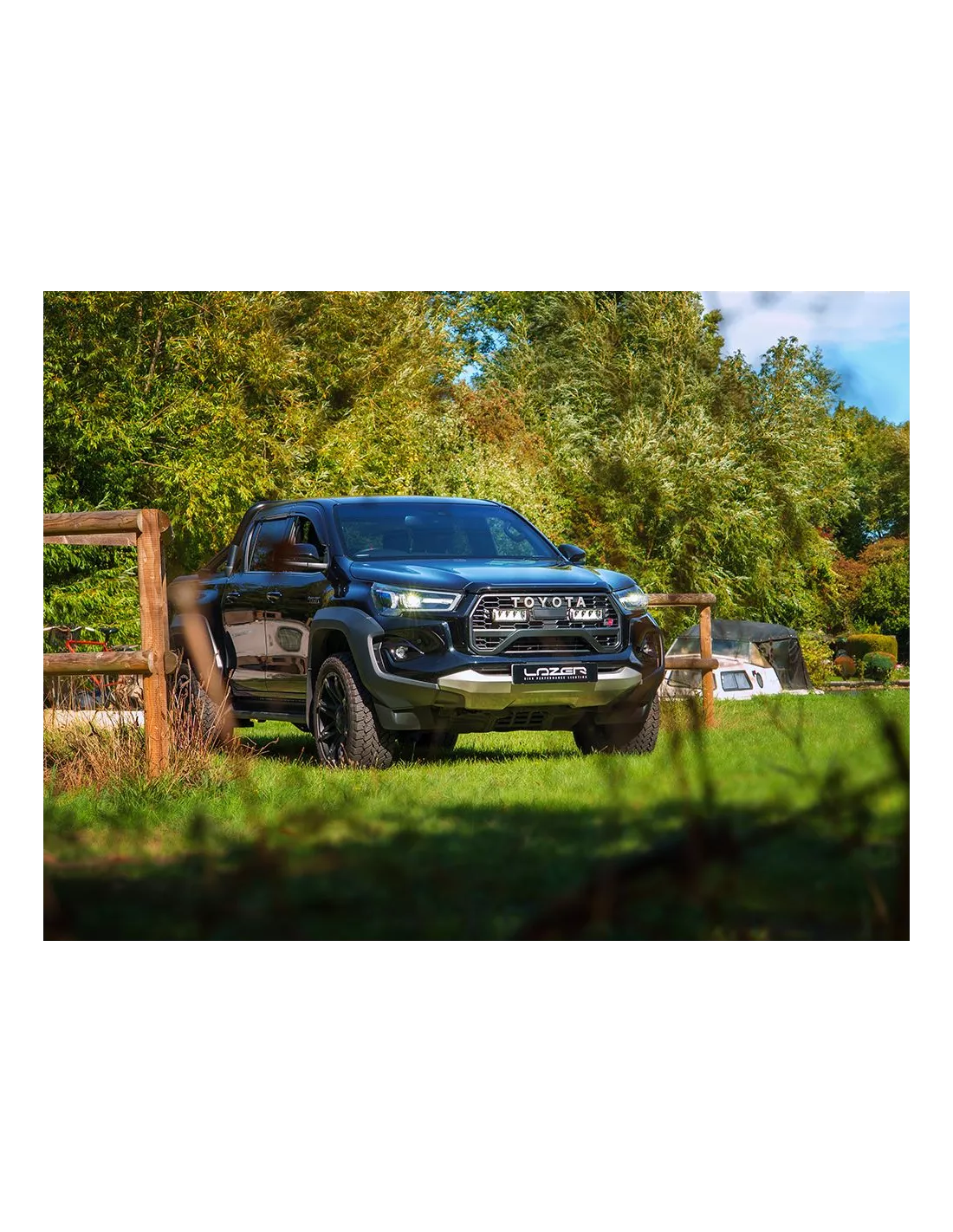 Kit intégration calandre Lazer Triple-R Elite pour Hilux GR Sport