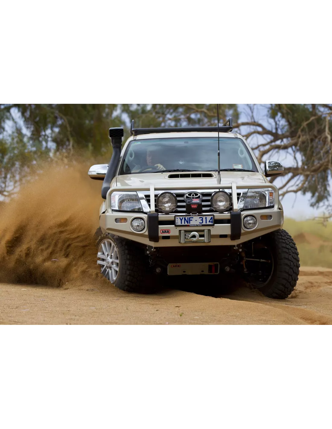 W/BAR HILUX 11ON FLARES AF20 ARB - accessoire 4x4
