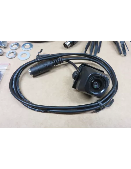 Relocalisation de camera de recul Kaymar Toyota VDJ200 KAYMAR -