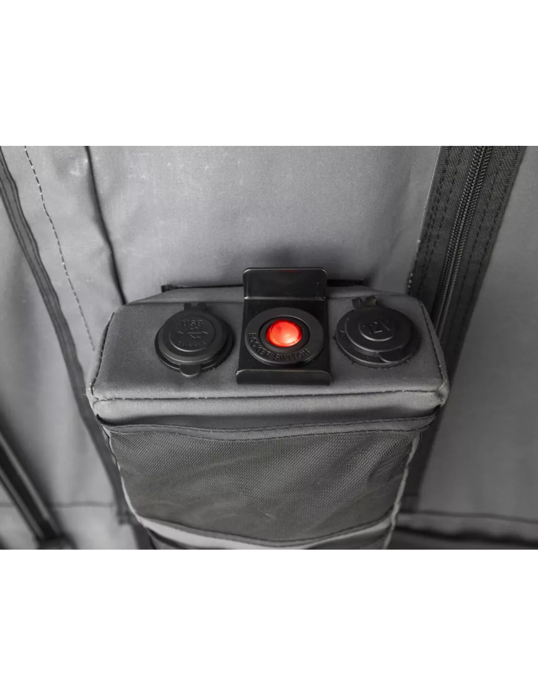 Tente de toit coque rigide électrique ARB Altitude - Ouverture