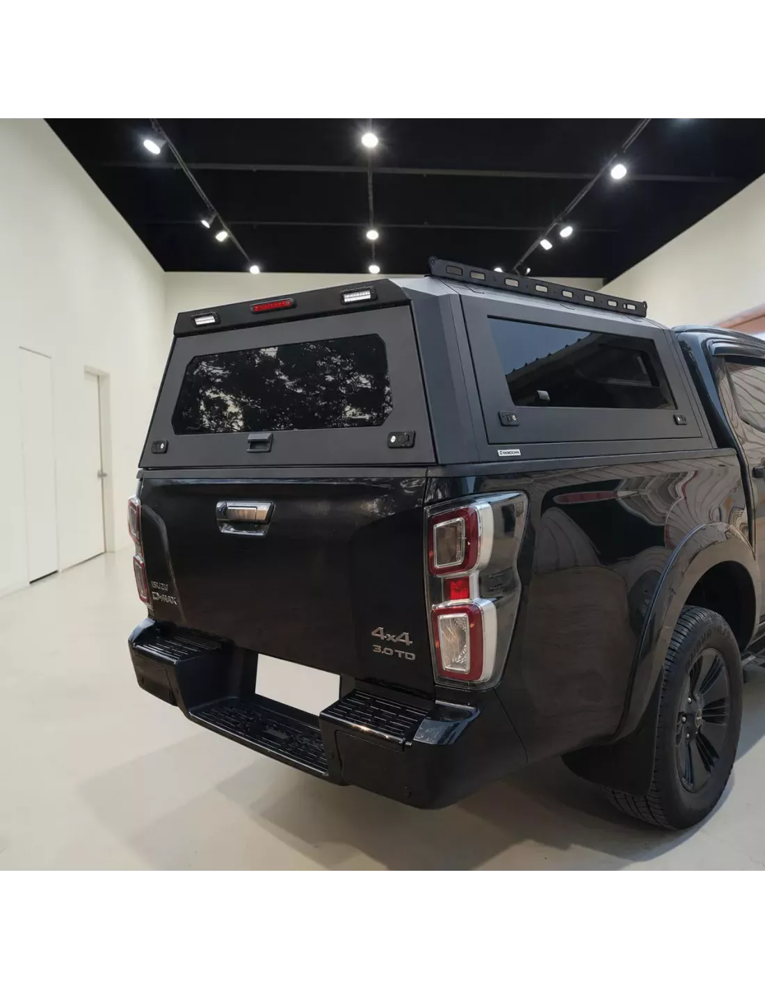 Hard top Isuzu D-Max 2012+ aluminium Traveller GEN2