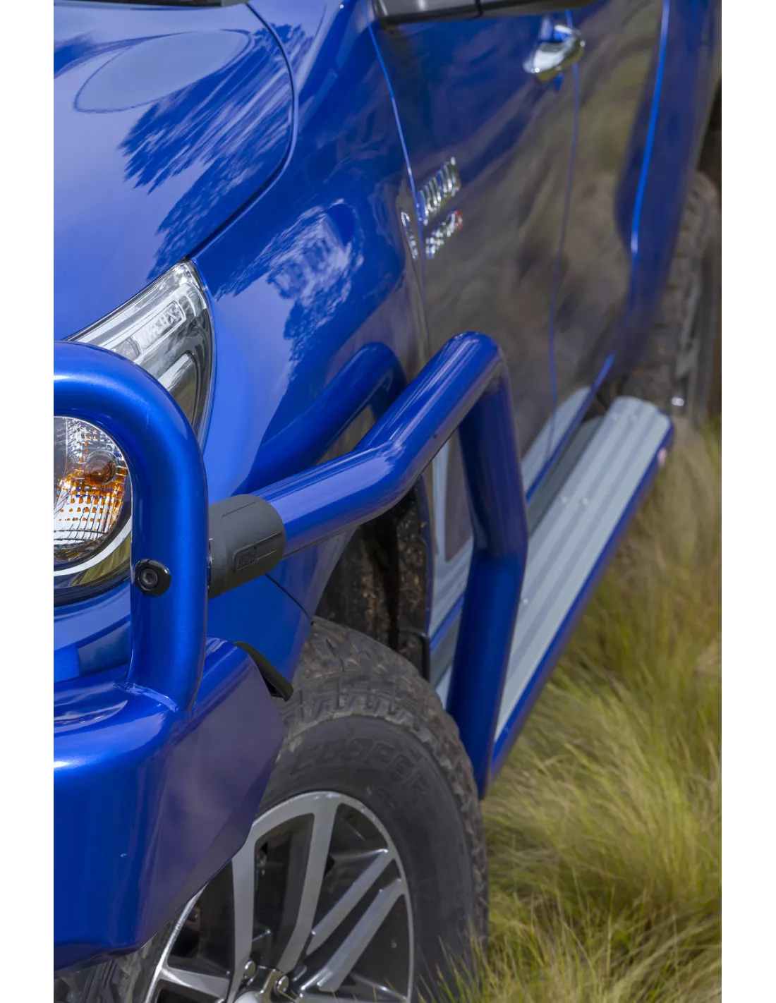 Summit F / Rail w / Body Hilux BLK - 15on follows ARB - 4x4 accessory