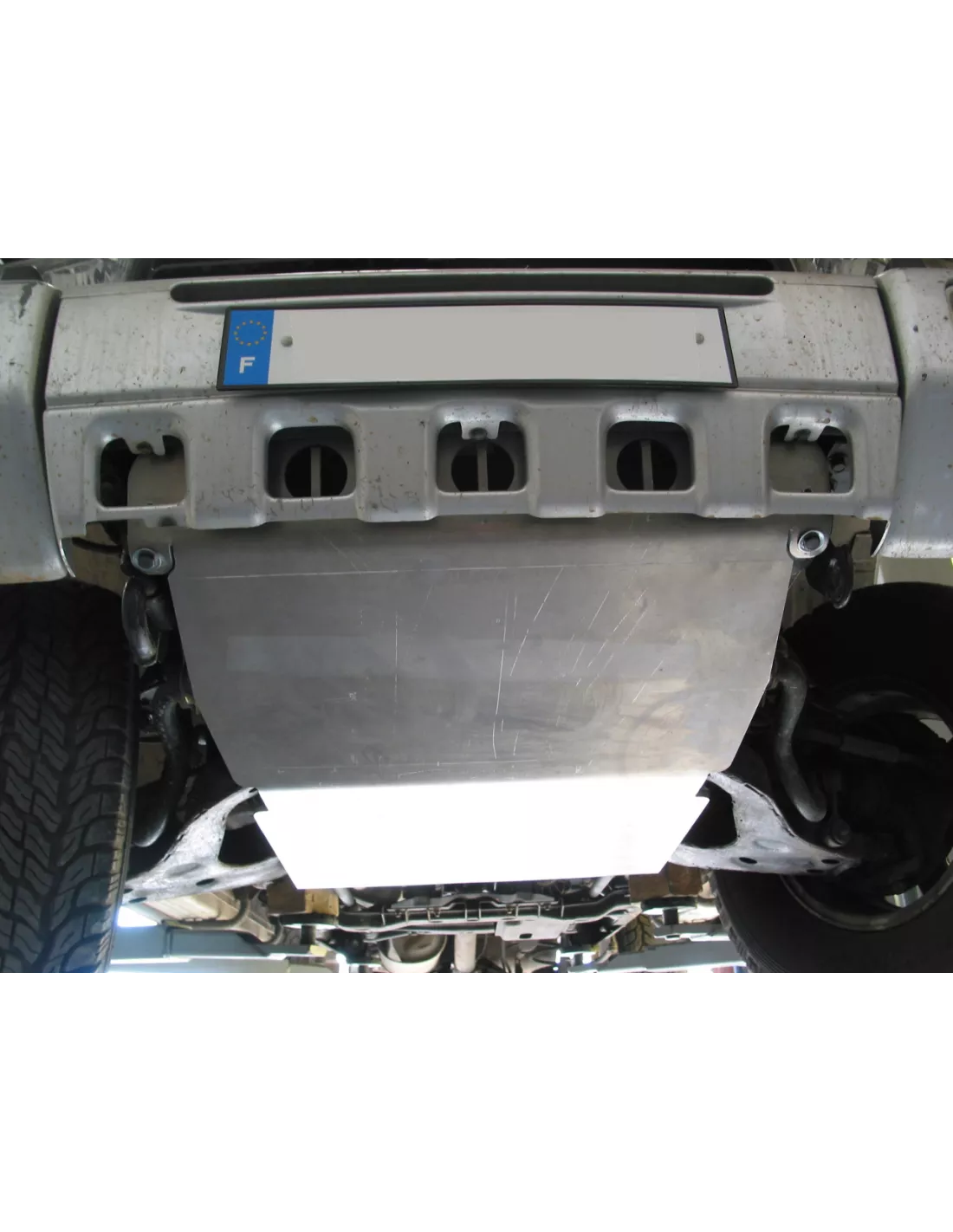 8mm Aluminium-Frontskiladen für Mitsubishi Pajero v2