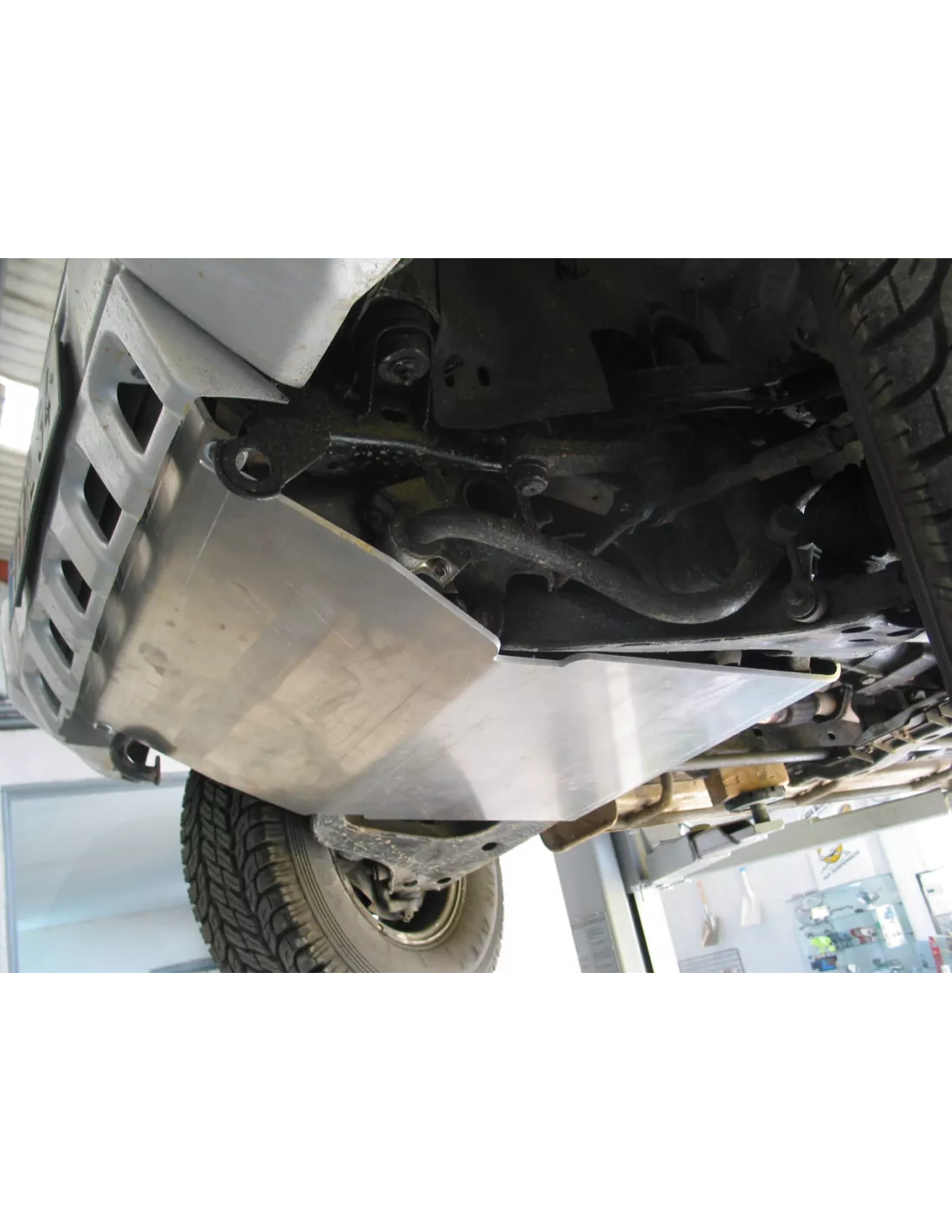 Ski de protection avant en aluminium de 8mm pour Mitsubishi Pajero V2