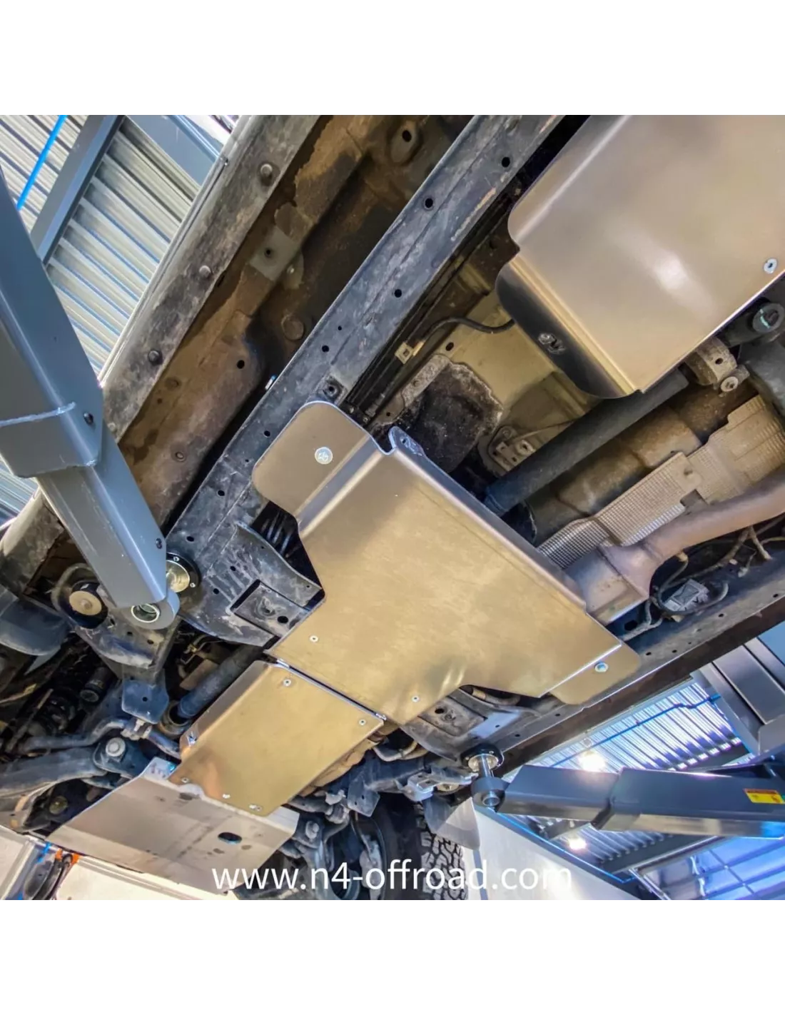8 mm aluminium voorste skiën voor Ford Ranger PX3 aan