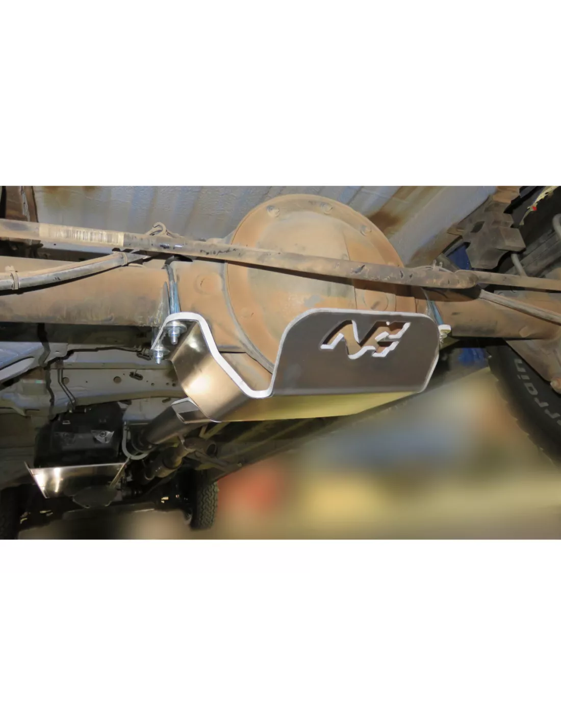 Ski protection nez de pont arrière aluminium 8mm Mercedes Sprinter