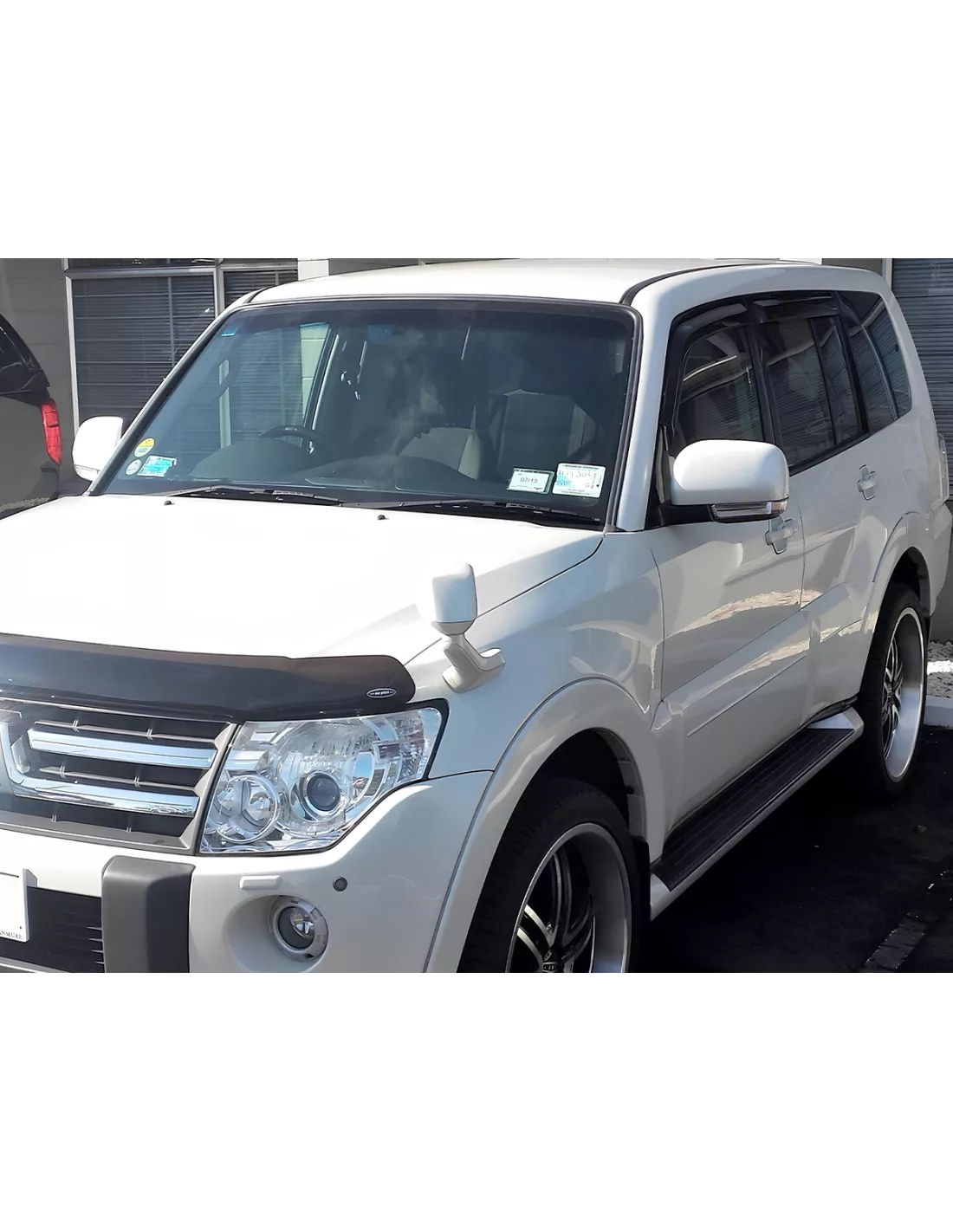 Jeu 4 déflecteurs de vitre avant et arrière Mitsubishi Pajero 2