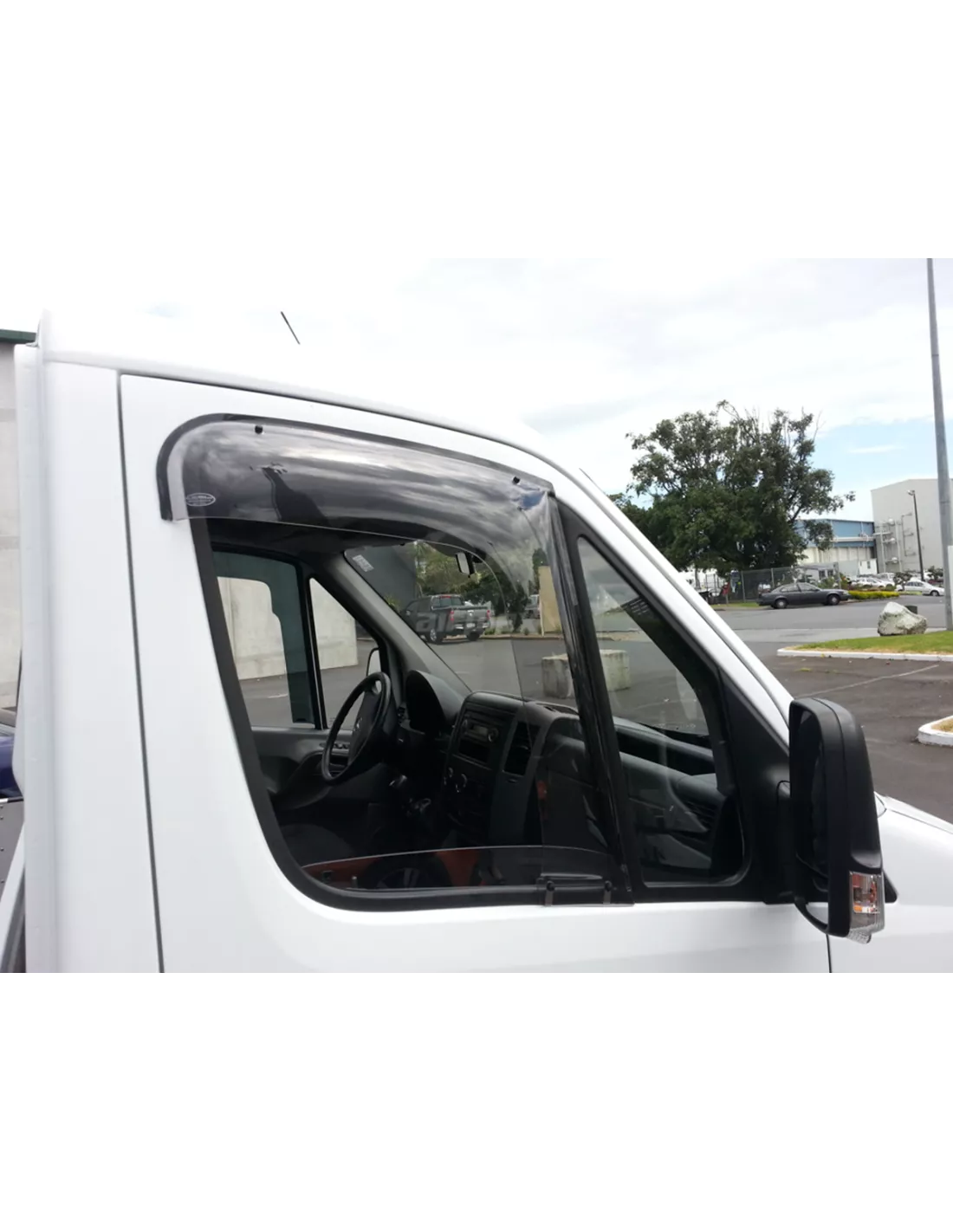 Deflektor Globe GROS-Modell AVD MERCEDES Sprinter 2007-2018 AIRPLEX