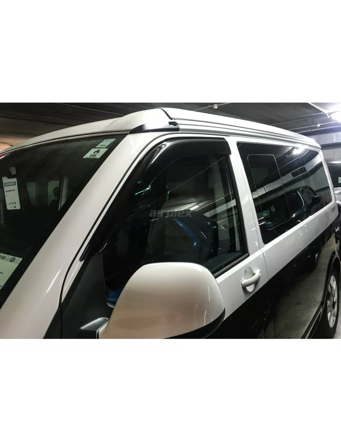 Satz von 2 Frontscheibenleitplatten für den VW-Transporter T5 T6 T6.1 -
