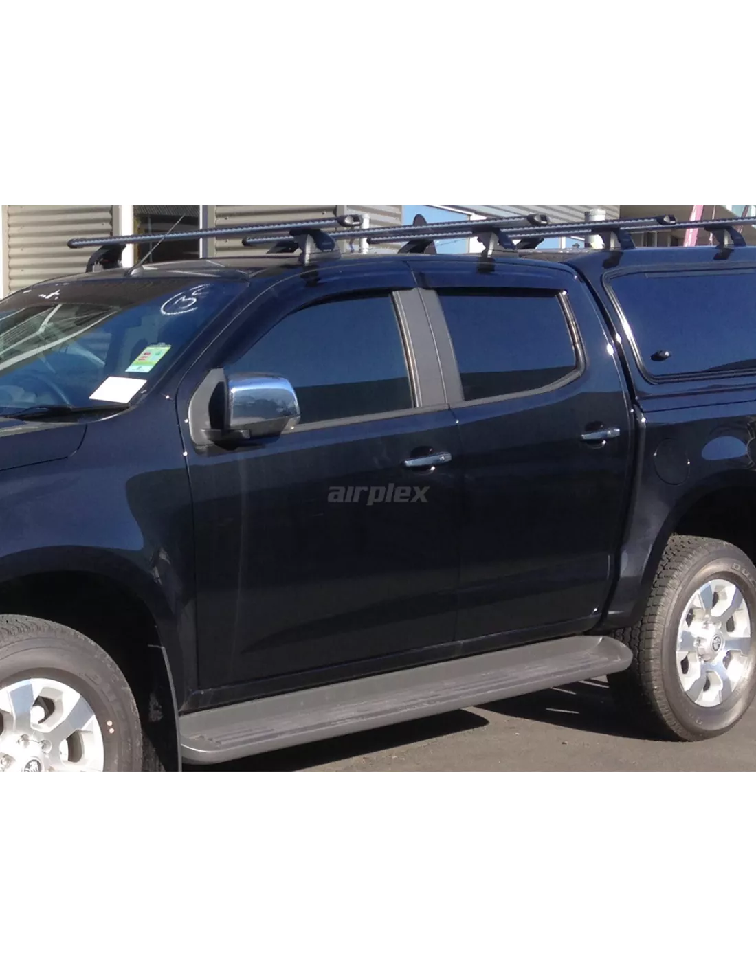 Spiel 4 Deflektoren Front Glas hinten Isuzu Dmax 2012-2020 AIRPLEX -