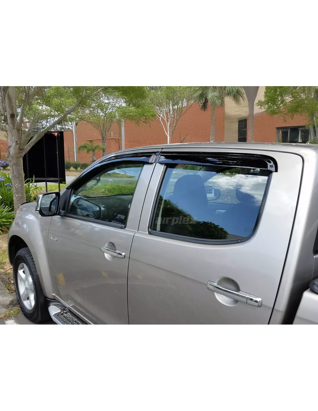 Game 4 Deflectors voorste glas achter Isuzu Dmax 2012-2020 AIRPLEX -