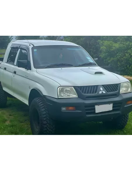 Jeu 4 déflecteurs vitre avant et arrière Mitsubishi L200 K74
