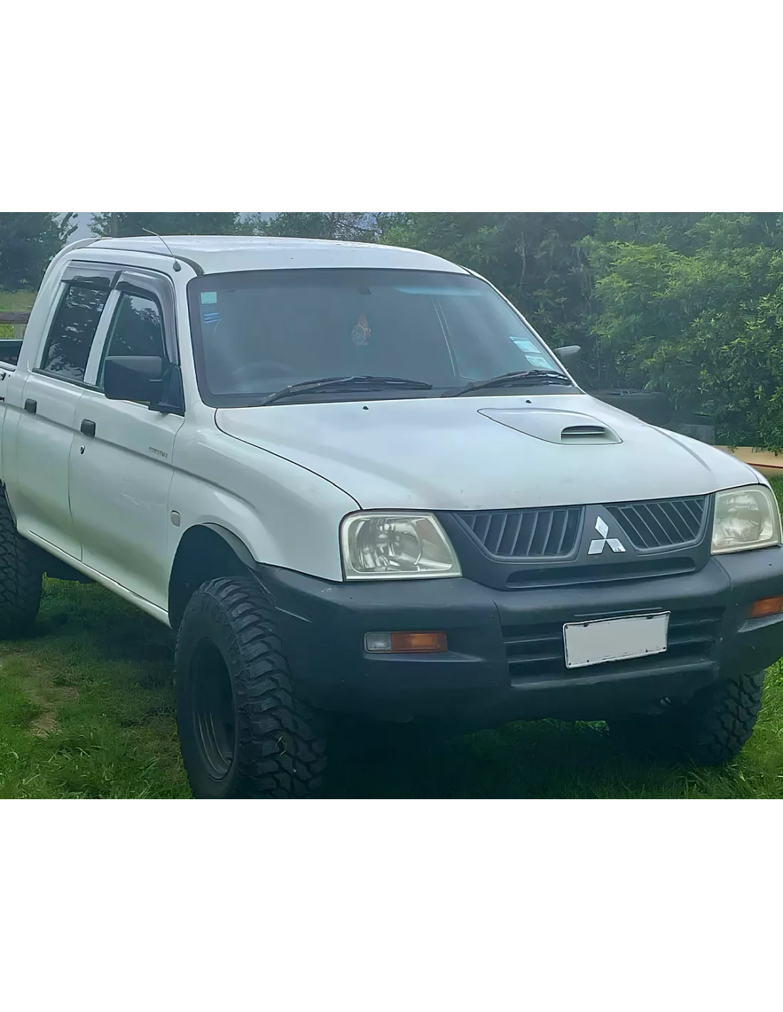 Spiel 4 Vorder- und Hinterblüten Mitsubishi L200 K74