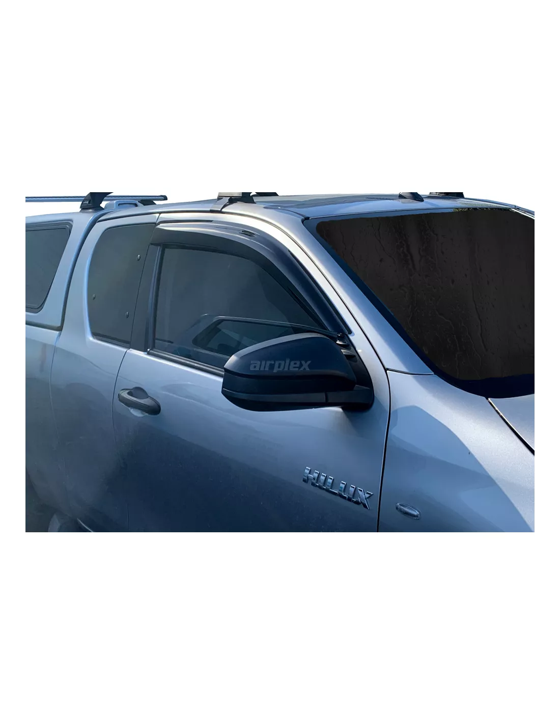 Jeu 2 déflecteurs de vitre avant Hilux Revo simple et Xtra cabine -