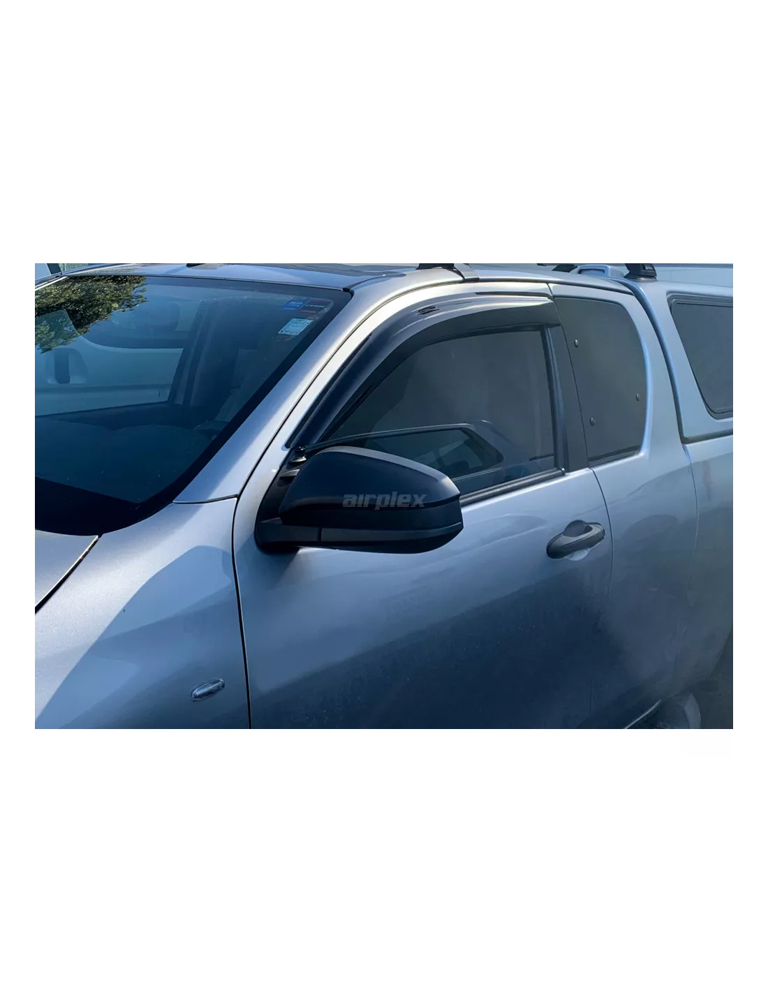 Game 2-voorste glazen deflectors Hilux Revo Simple en Xtra Cab -